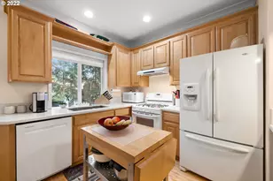 14720 NE Couch St, Portland, OR 97230 - Photo 7