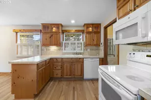 4954 SE Willow St, Milwaukie, OR 97222 - Photo 17