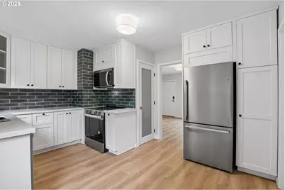 6850 NE Roselawn St, Portland, OR 97218 - Photo 11