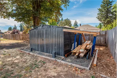126 E Madison Ave, Cottage Grove, OR 97424 - Photo 31