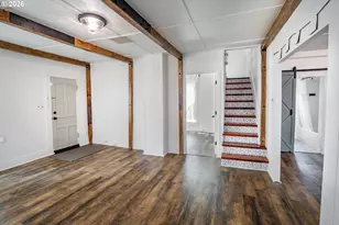126 E Madison Ave, Cottage Grove, OR 97424 - Photo 5