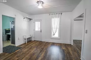 126 E Madison Ave, Cottage Grove, OR 97424 - Photo 11