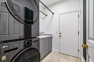 31175 SW Willamette Way, Wilsonville, OR 97070 - Photo 33