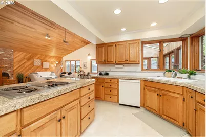 4080 NW 190th Ave, Portland, OR 97229 - Photo 9