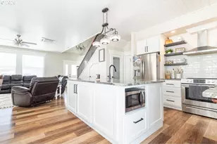 606 2nd St, Cove, OR 97824 - Photo 9