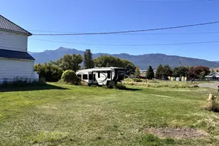 808 W Greenwood St, Enterprise, OR 97828 - Photo 3