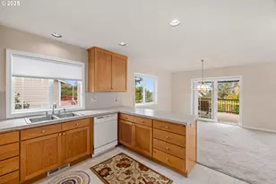 1409 Crestview Dr, Silverton, OR 97381 - Photo 9