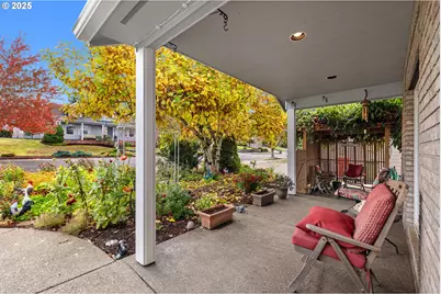 1409 Crestview Dr, Silverton, OR 97381 - Photo 5