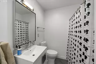 900 NE 81st Ave, Portland, OR 97213 - Photo 17