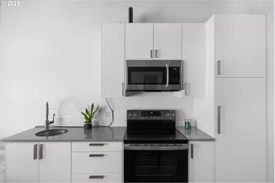 900 NE 81st Ave #111, Portland, OR 97213 - Photo 7