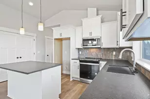 657 NE Saling Dr W, Estacada, OR 97023 - Photo 5