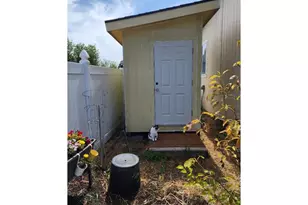 226 Owyhee Ln, Roseburg, OR 97471 - Photo 3