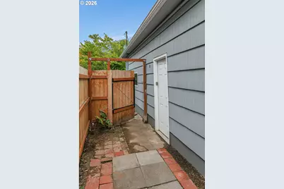 5816 N Maryland Ave, Portland, OR 97217 - Photo 39
