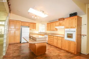 216 Munsel Creek Loop, Florence, OR 97439 - Photo 11