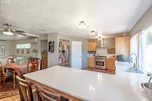 1054 N River Dr, Sweet Home, OR 97386 - Photo 19