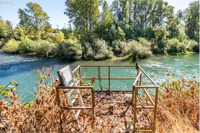 1054 N River Dr, Sweet Home, OR 97386 - Photo 37