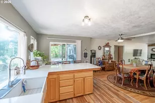 1054 N River Dr, Sweet Home, OR 97386 - Photo 19