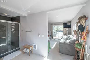 1054 N River Dr, Sweet Home, OR 97386 - Photo 11