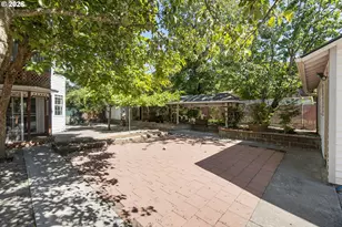 8506 SE Mill St, Portland, OR 97216 - Photo 21