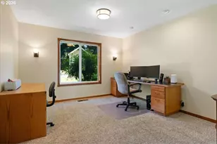 565 Shelokum Dr, Silverton, OR 97381 - Photo 15