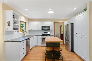 565 Shelokum Dr, Silverton, OR 97381 - Photo 9