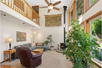 565 Shelokum Dr, Silverton, OR 97381 - Photo 5