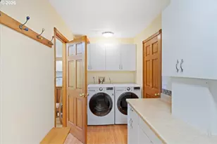 565 Shelokum Dr, Silverton, OR 97381 - Photo 17
