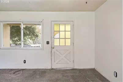 531 NW Harrison St, Canyonville, OR 97417 - Photo 9