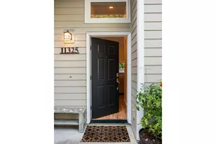 11325 SW Eucalyptus Pl, Portland, OR 97223 - Photo 3