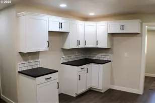 3450 Shoestring Rd, Riddle, OR 97469 - Photo 7