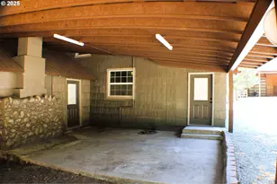 3450 Shoestring Rd, Riddle, OR 97469 - Photo 19