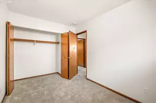 132 NE 78th Ave NE, Portland, OR 97213 - Photo 17