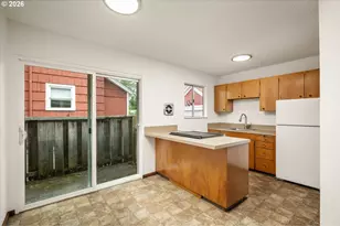 132 NE 78th Ave NE, Portland, OR 97213 - Photo 9