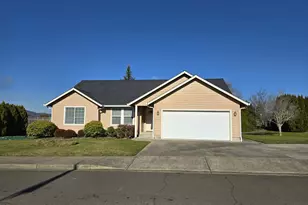 2719 Golfview Ave, Sutherlin, OR 97479 - Photo 1