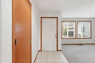 19235 SW Durell Ct, Beaverton, OR 97003 - Photo 5