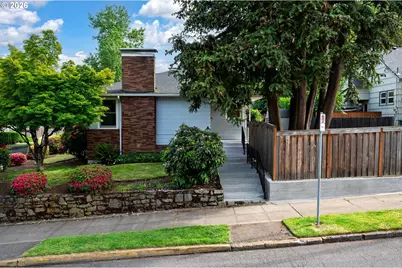 7530 SE Yamhill St, Portland, OR 97215 - Photo 3