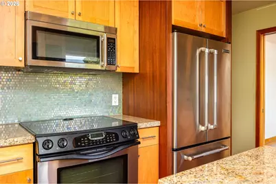 7530 SE Yamhill St, Portland, OR 97215 - Photo 11