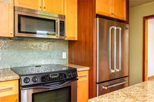 7530 SE Yamhill St, Portland, OR 97215 - Photo 11