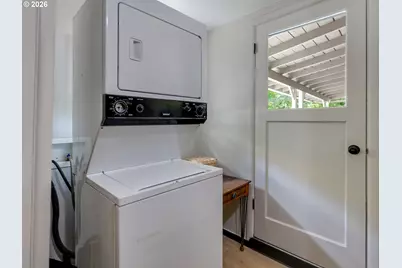 10210 SW Crestwood Ct, Beaverton, OR 97008 - Photo 21