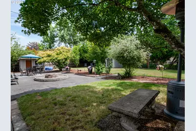 10210 SW Crestwood Ct, Beaverton, OR 97008 - Photo 35