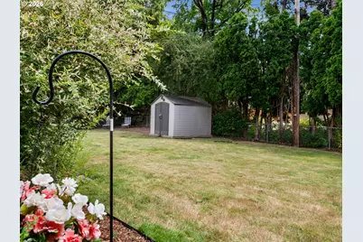 10210 SW Crestwood Ct, Beaverton, OR 97008 - Photo 37