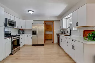 10210 SW Crestwood Ct, Beaverton, OR 97008 - Photo 17