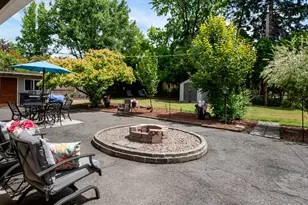 10210 SW Crestwood Ct, Beaverton, OR 97008 - Photo 33