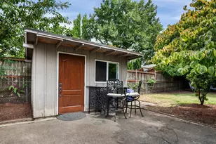 10210 SW Crestwood Ct, Beaverton, OR 97008 - Photo 39