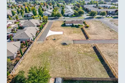 1485 S Fir St #16, Canby, OR 97013 - Photo 3