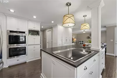 13265 SW Hanson Ln, Beaverton, OR 97008 - Photo 13