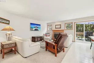 19862 Castleberry Loop, Oregon City, OR 97045 - Photo 3