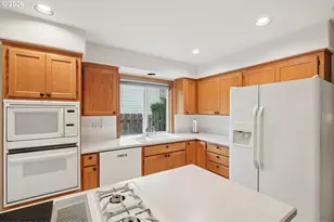 19862 Castleberry Loop, Oregon City, OR 97045 - Photo 7