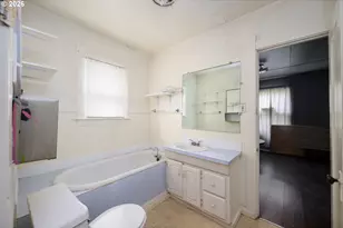 1313 SE Pine St, Roseburg, OR 97470 - Photo 9