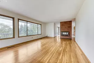 7040 SW 2nd Ave, Portland, OR 97219 - Photo 9